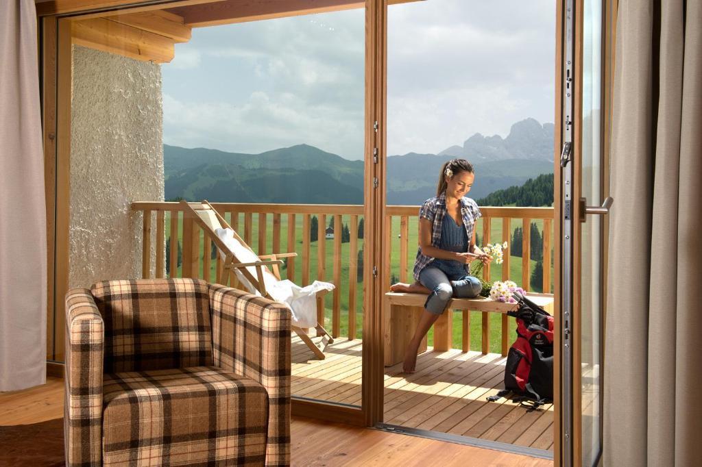 Sporthotel Sonne Alpe Di Siusi Exterior foto